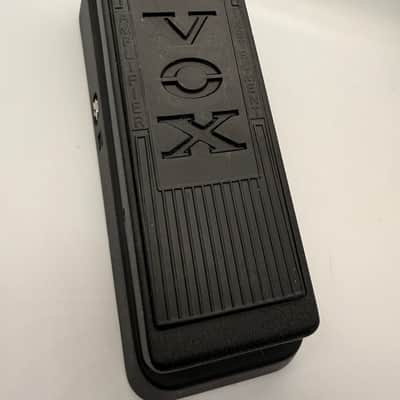 VOX ワウペダル V845 Amazon.com: Vox V845 Classic Wah Guitar Effects Pedal w/All-black