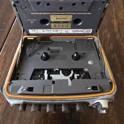 Panasonic ShockWave RQ-SW10 AM FM cassette player Early 2000s - Yellow gray orange image 2