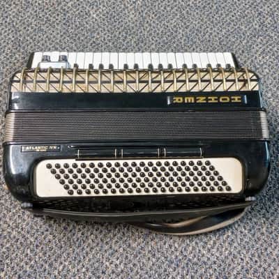 Hohner Atlantic IV N De Luxe Accordion image 6