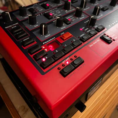 Nord Lead Rack Rackmount Virtual Analog Synthesizer 1995 - 1997 - Red image 2