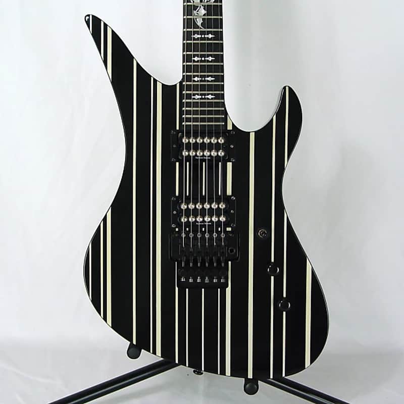 Schecter Diamond Series Synyster Gates Custom image 1