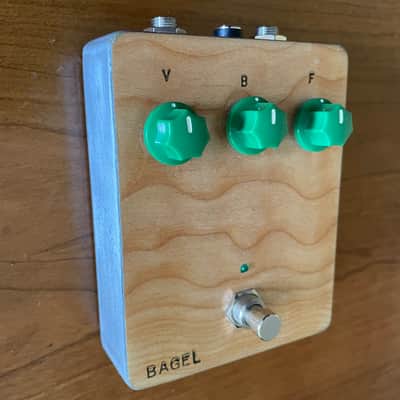 Bagel BC183A Silicon 'Fuzz Face' 2025 - Wood Grain image 5