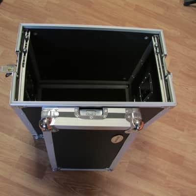 Rockcase 6 units image 6