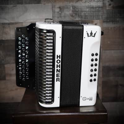 Hohner Corona C-II Accordion GCF White Rainbow (C-II GCF WHRB) image 3