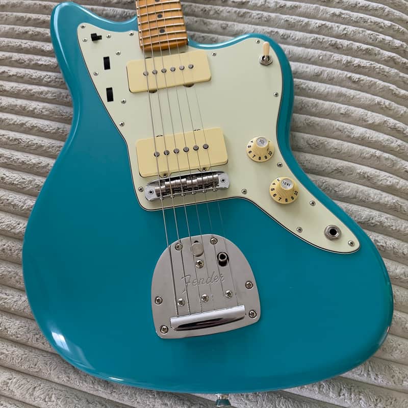 Fender American Professional II Jazzmaster with Maple Fretboard 2020 - Present - Miami Blue