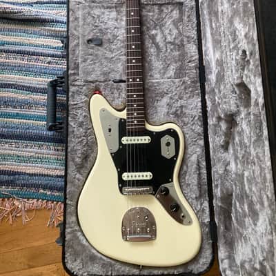 Fender American Professional Jaguar with Rosewood Fretboard 2017 - 2019 - Olympic White image 1