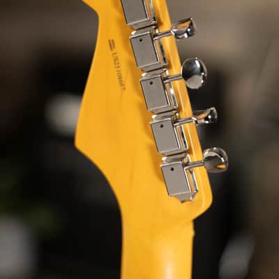 Fender American Professional Classic Stratocaster Electric Guitar - 3-Color Sunburst with Gig Bag image 7