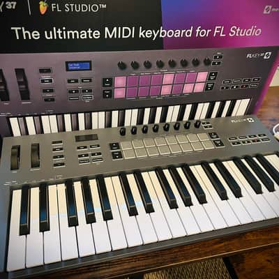 Novation FLkey 37 MIDI Keyboard Controller 2022 - 2026 - Black
