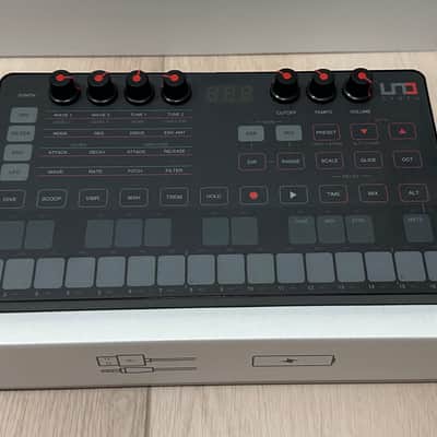 IK Multimedia UNO Analog Synth 2018 - Present - Black image 3