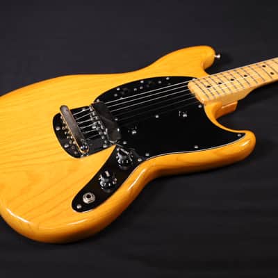 MINT Vintage Fender Mustang 1978 with Case USED 097 image 1