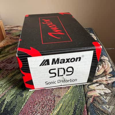 Maxon SD-9 Sonic Distortion 2010s - Neon Green image 9