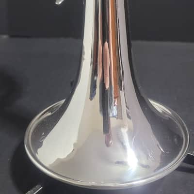 Bach Stradivarius 37 Bell Trumpet, 1 Mouthpiece &2 handle hardwood case & Key 1975-1979 - Silver plated image 15
