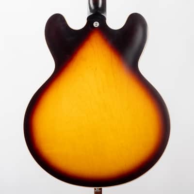 Gibson ES-335 Satin, Satin Vintage Burst | Demo image 2