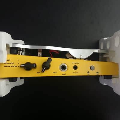 Boxed, As New - Snarling Dogs Mold Spore Wah Ring Modulator 1990s Wha - Yellow image 4