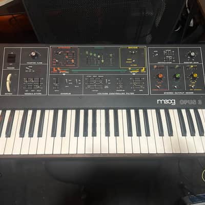 Moog Opus 3