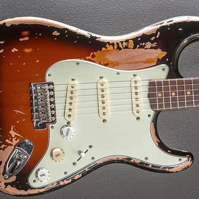Fender Mike McCready Signature Stratocaster 2023 - Present - 3-Color Sunburst Relic image 2