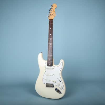 Squier Stratocaster MIJ 1986 Rosewood Fretboard Olympic White image 2