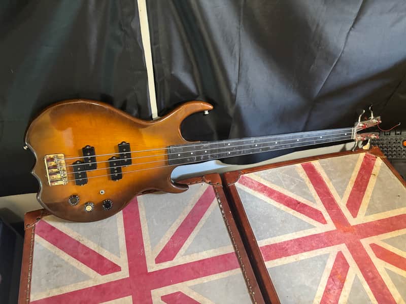 Kramer Stagemaster Custom Fretless Aluminum Neck Bass Guitar