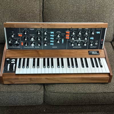 Moog Minimoog Model D 2018 Walnut Limited Edition Reissue 44-Key Monophonic Synthesizer