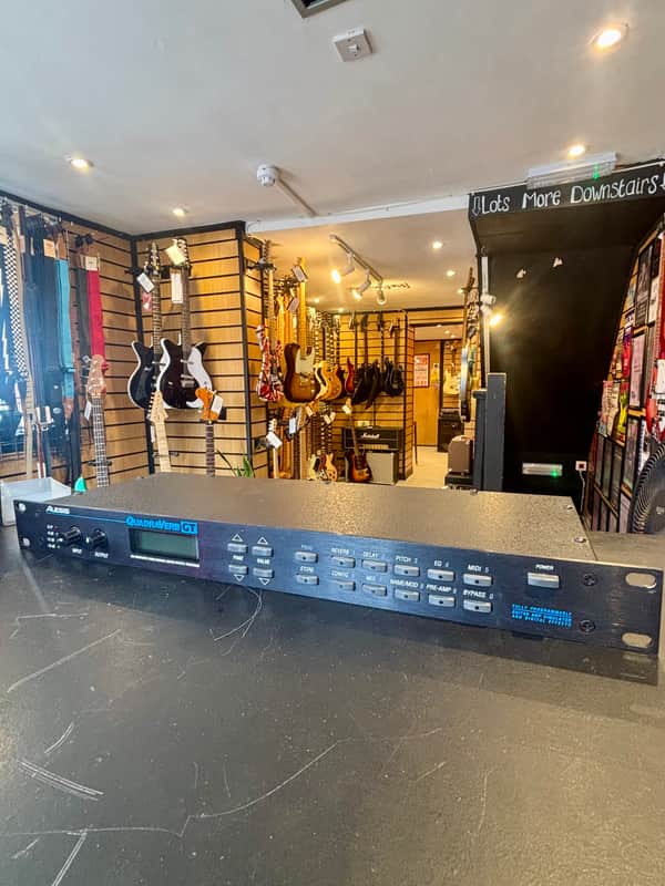Alesis QuadraVerb GT 20k Bandwidth Simultaneous Guitar Effects Processor 1990s - Black image 1