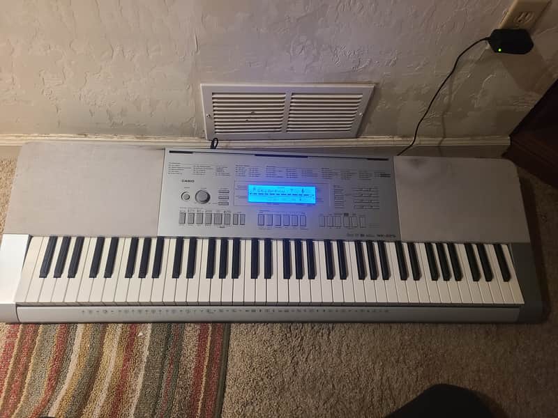 Casio Wk225 2014 - Silver image 1
