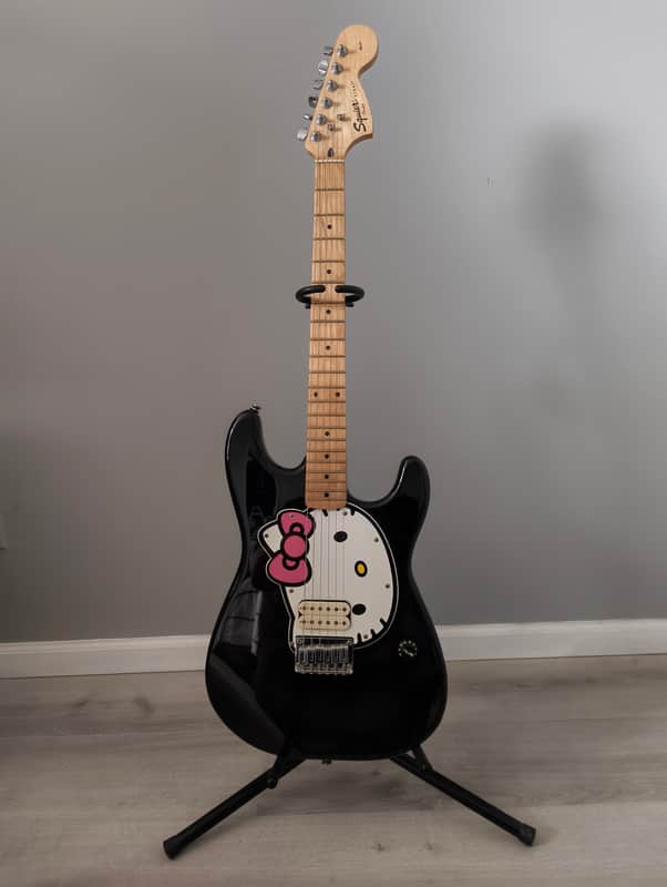 Squier Hello Kitty Stratocaster 2006 Black - Discontinued, Cult Collectible image 1