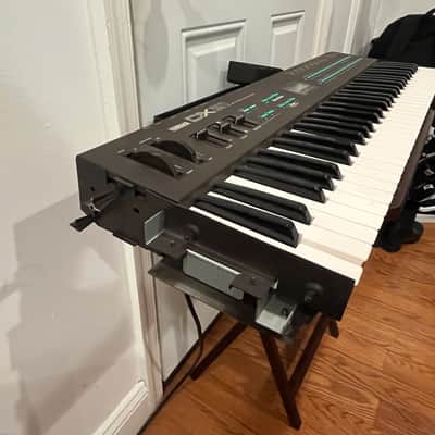 Yamaha DX21 Vintage FM Synthesizer 1980s - For Parts/Repair image 5