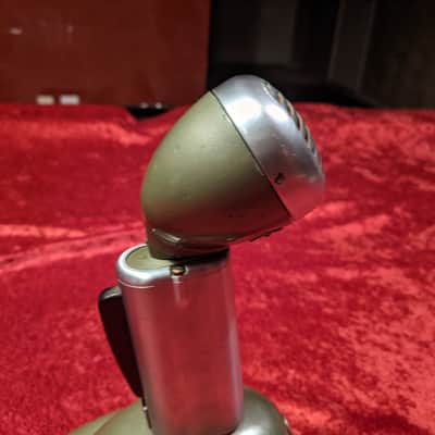 VINTAGE Shure Brothers Inc S36 520SL Green Bullet Controlled Magnetic Microphone Green/silver RARE image 4