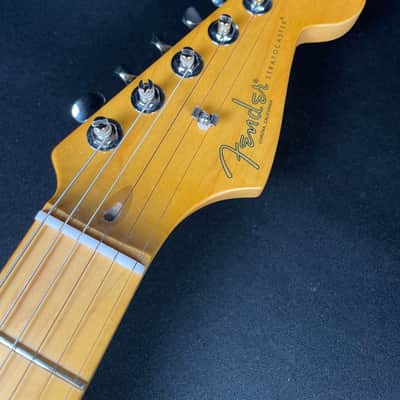 Fender American Professional Classic Stratocaster - 3-Color Sunburst image 8