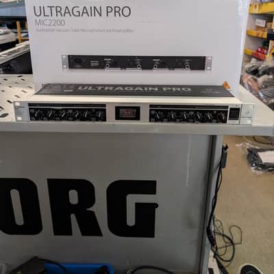 Behringer Ultragain Pro MIC2200 Vacuum Tube Mic Line Preamp