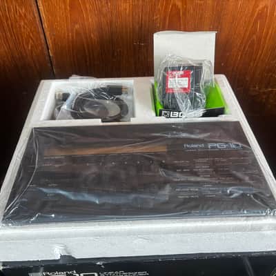 Roland PG-10 LINEAR SYNTHESIZER PROGRAMMER w/ box power supply D-10 D-20 D-110 GR-50