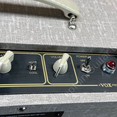 2012 VOX - AC4HW1 + 1975er Celestion Silver Bulldog Upgrade - ID 5466 image 8