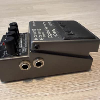 Boss RV-3 Digital Reverb/Delay (Pink or Dark Gray Label) 1994 - 2002 - Grey image 3