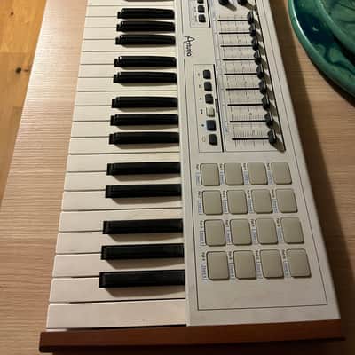Arturia KeyLab 49 MIDI Controller 2013 - 2017 - White image 5