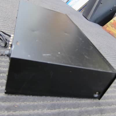 Yamaha EQ-70 20 Band Stereo Equalizer, Natural Sound, Back Lit Controls, 120/220 Volt, Ex Sound, JAP image 2