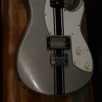 Peavey Rockmaster Silver Metallic Black Stripe 3/4 Scale Electric Guitar 2010s - Graphic image 1