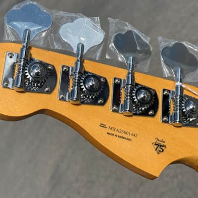 2026 Fender 75th Anniversary Player II Precision Bass Diamond Dust Sparkle New Unplayed 8lbs12oz Auth Dlr #442 image 5