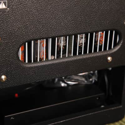 Fender Blues Junior IV 15-Watt 1x12" Valve Amplifier Combo Pre-Owned image 9