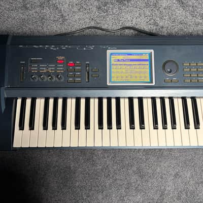 Korg Triton Extreme 61-Key 120-Voice Polyphonic Workstation 2005 - 2009 - Black image 1