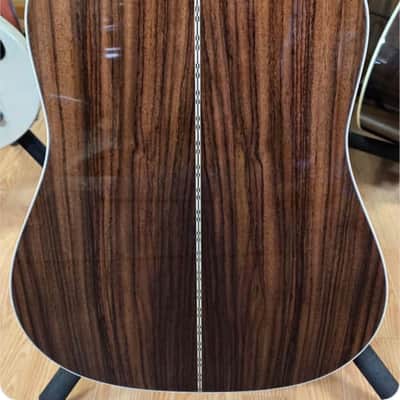 Martin Standard Series D-28 Left-Handed 2018 - 2024 Natural image 2