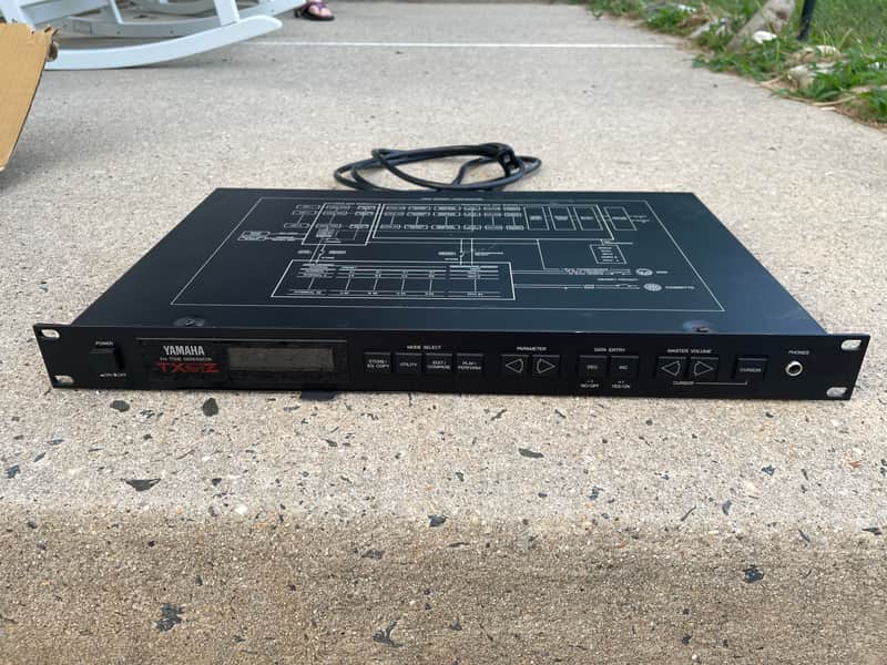 Yamaha TX81Z Rackmount FM Tone Generator