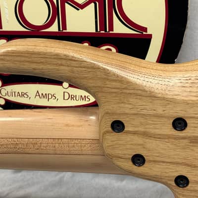Roscoe Century Standard Plus 6L vi 6-string Bass image 10