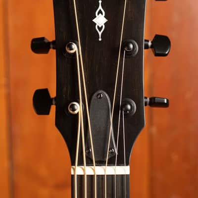 Taylor 324ce Baritone-6 LTD image 8