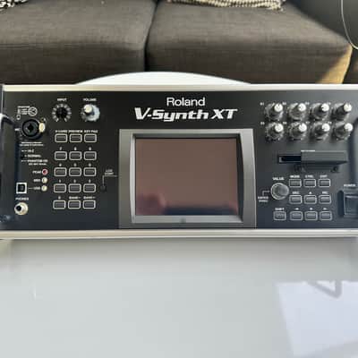 Roland V-Synth XT Rack Mount Digital Synthesizer 2005 - 2009 - Black