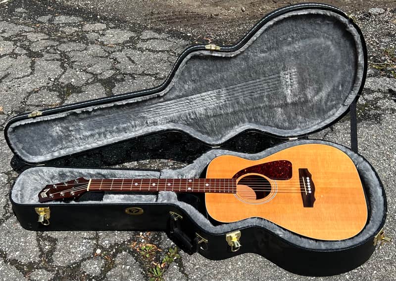 1996 Guild A25-NT HG Concert Series Acoustic Guitar W/HSC Natural image 1