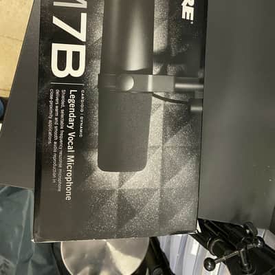 Shure SM7B Cardioid Dynamic Microphone 2001 - Present - Black image 7