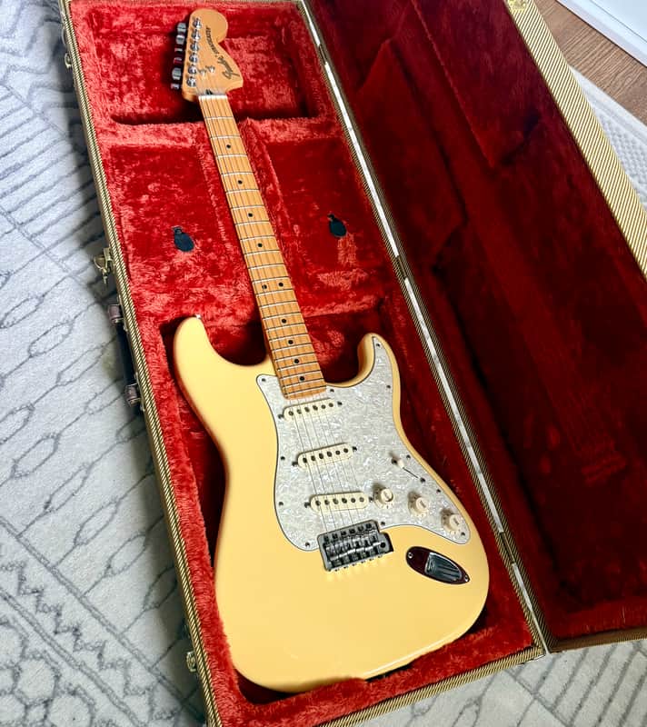 Fender Deluxe Roadhouse Stratocaster 2015 - Vintage White