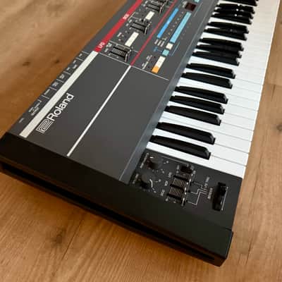 Roland Juno-106 61-Key Programmable Polyphonic Synthesizer (Full service / Warranty) image 10