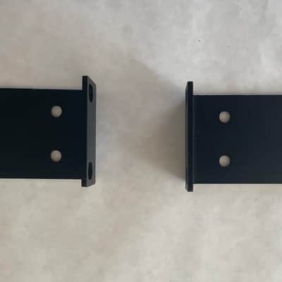 Roland Fantom XR Supporting Rackmount Ears - black powder finish - B - Stock image 2