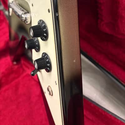 Gibson Flying v silverburst very rare 1981 image 4